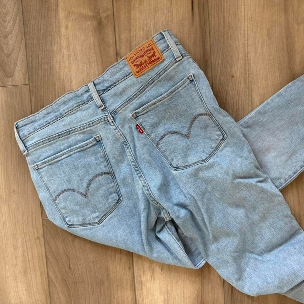 Levi's 721 high rise skinny light wash jeansSize 30